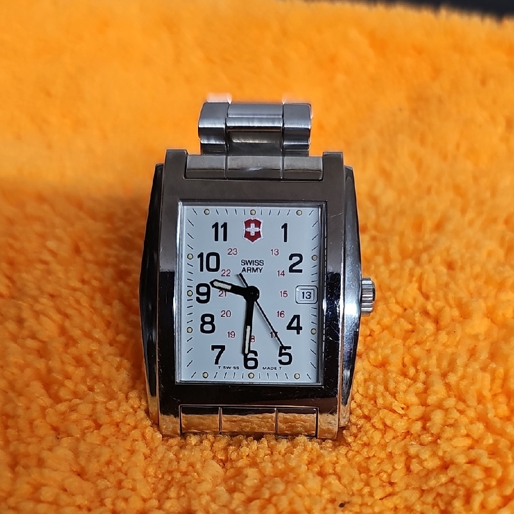 SWISS ARMY VICTORINOX OFFICERS WATCH BFPM-03-162